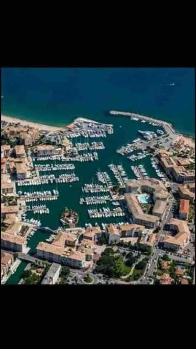 Location Port Frejus, Bord De Mer Экстерьер фото