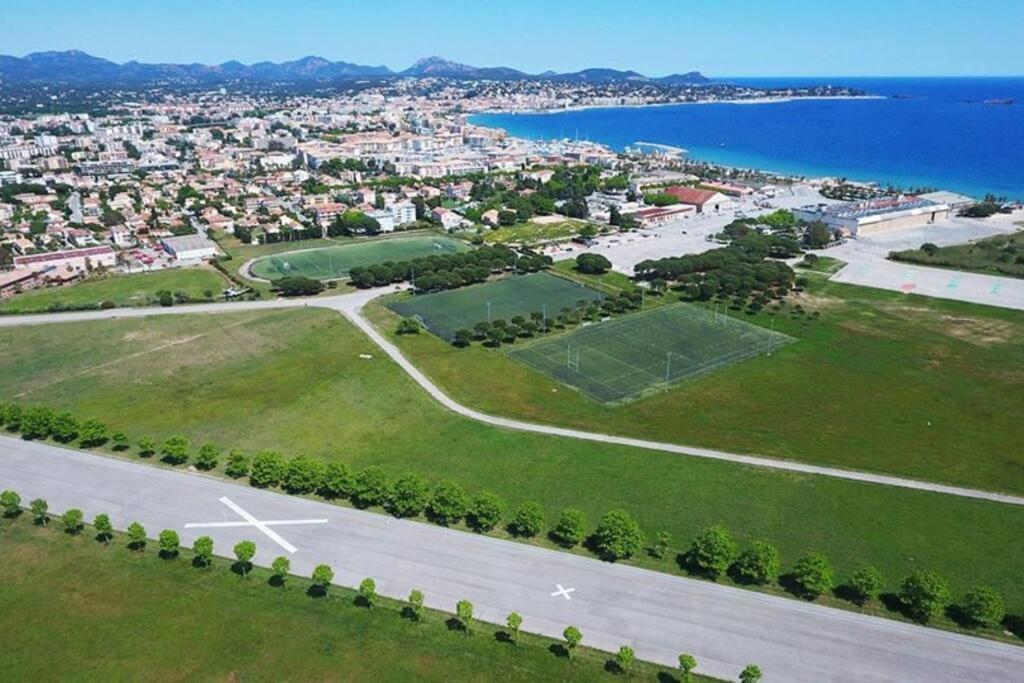 Location Port Frejus, Bord De Mer Экстерьер фото