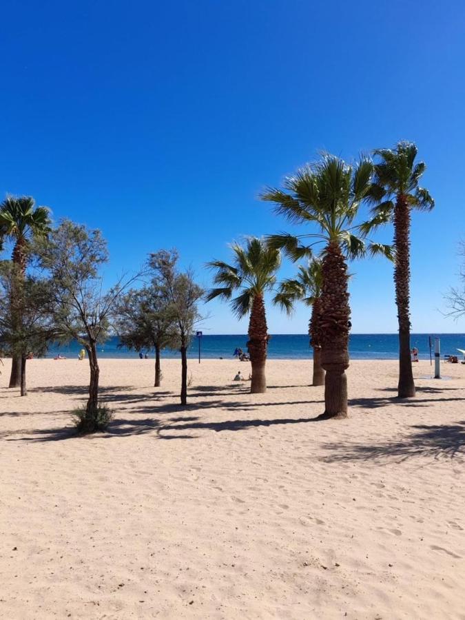Location Port Frejus, Bord De Mer Экстерьер фото